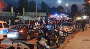 Hendek'te Motosiklet otomobile çarptı: 1 yaralı