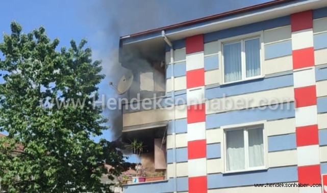 Hendek Yenimahalle'de Yangın