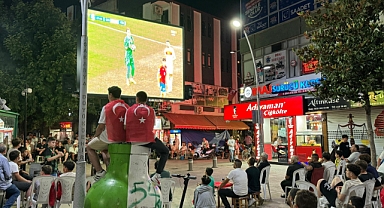 Akyazı Milli Takım için tek yürek oldu 