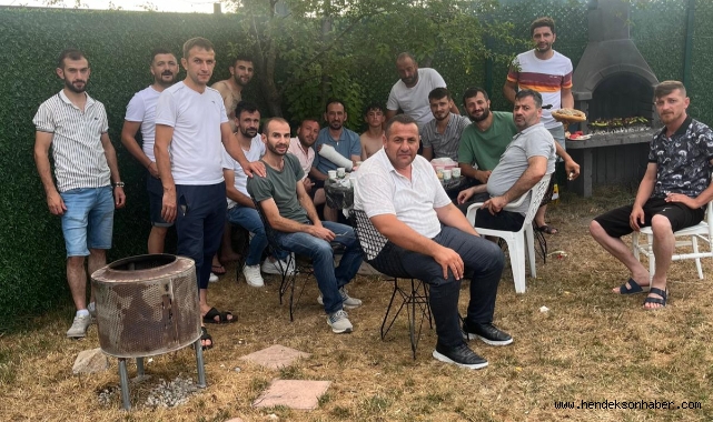 Hendek Genç Karadenizliler Farklı Galibiyeti Mangal Partisiyle Kutladı