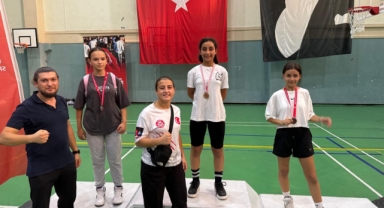 HENDEK ŞAMPİYONLAR FIGHT SPOR KULÜBÜ MİNİK - YILDIZ KATEGORİLERİNDEDE HARİKA
