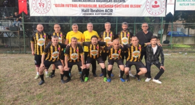 Orhan Dikmen Muhtarlığını Çeyrek Finale Taşıdı