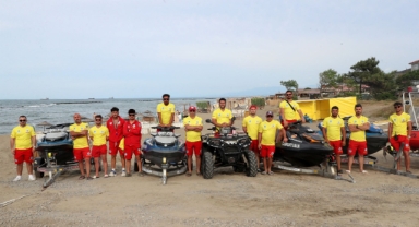 Hayat nöbetçilerinden nefes kesen mesai: Sahillerde acıya aman vermediler 