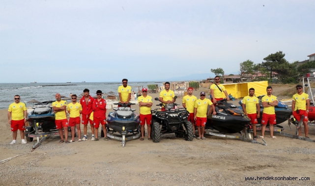 Hayat nöbetçilerinden nefes kesen mesai: Sahillerde acıya aman vermediler 