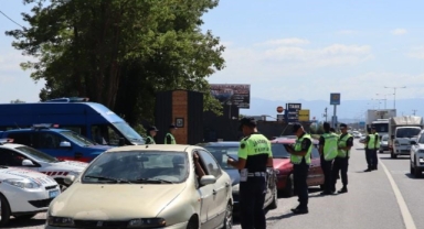 Sakarya Jandarma son bir ayda 101 bin 301 aracı denetledi