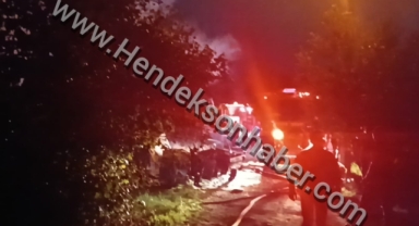 HENDEK'TE HALKI SOKAĞA DÖKEN YANGIN 2 KATLI BİNA KÜLE DÖNDÜ
