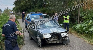 Hendek’te Otomobil Motosikletle Çarpıştı 1 Yaralı