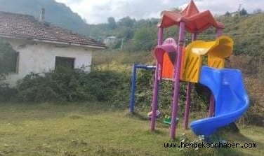 Kullanılmayan Okul ve Çocuk Parkı Bakım Bekliyor