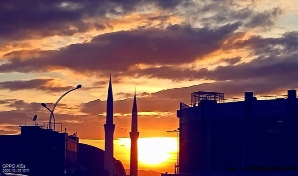 Cuma Hutbesi: "Zulüm Asla Payidar Olmaz"