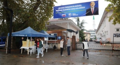 HENDEK BELEDİYESİ’NDEN ÜNİVERSİTE ÖĞRENCİLERİNE SICAK KARŞILAMA