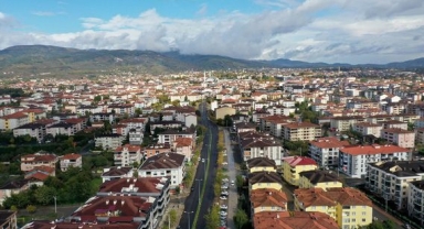 Hendek’te 3 mahalleyi bağlayan hat sil baştan: Büyükşehir tablo gibi işledi