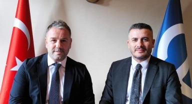 Hendekli Teknik Direktör 5 yıllık imzayı attı 