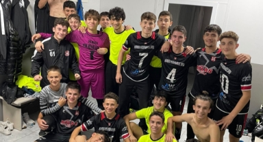 Yenimahallespor U-18 Takımından gol yağmuru 