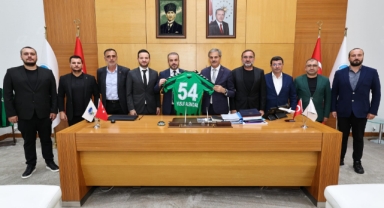 Yusuf Alemdar yeşil-siyahlı yönetimi ağırladı: 