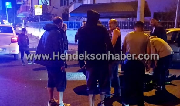 Hendek'te Kaza Motosikletli Kurye Yaralandı