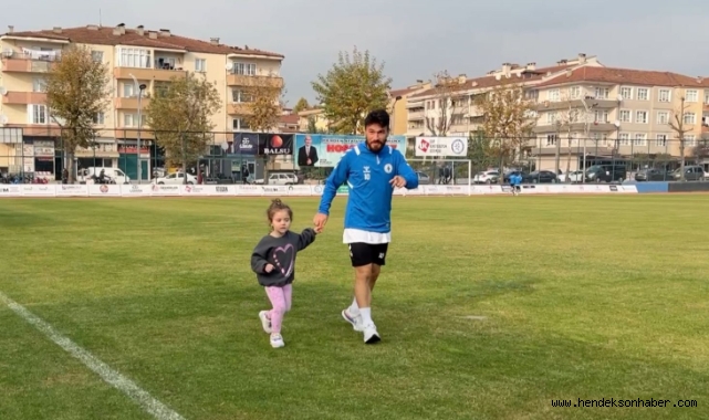 Minik Zeynep Antrenmana Neşe Kattı