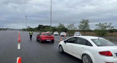 Sakarya Jandarmanın trafik denetiminde 766 araç ve 266 sürücü trafikten men edildi
