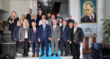 AK Parti İlçe Teşkilatı Vali Rahmi Doğan’ı ziyaret etti