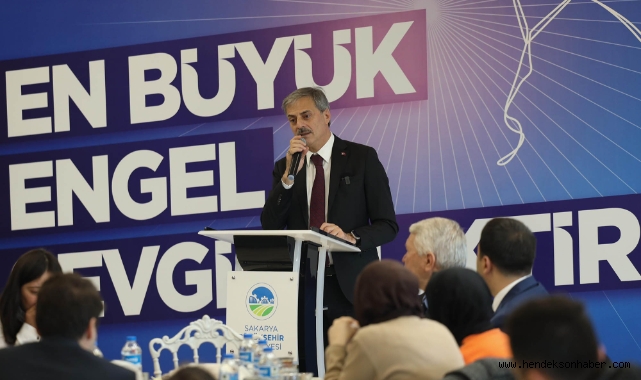 Başkan Alemdar engelsiz çalışma arkadaşlarıyla kucaklaştı: “Engel bedende değil kalplerdedir”