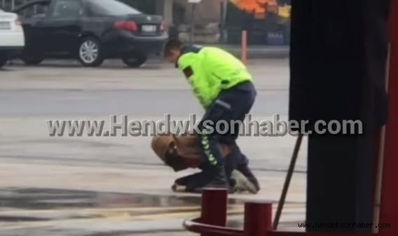 Hendek'te jandarmanın 3 kaçak göçmeni yakaladığı anlar kamerada