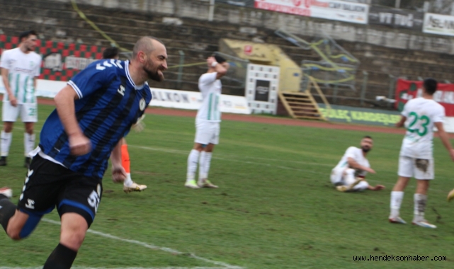 Hendekspor Lideri Tuş Etti