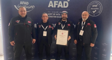 İÇİŞLERİ BAKANI YERLİKAYA SAKE’Yİ ONURLANDIRDI 