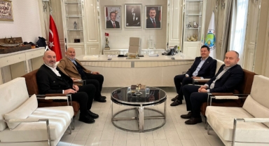 MÜSİAD Sakarya'dan Başkan irfan Püsküllü’ye ziyaret