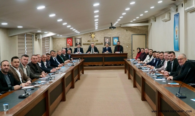 AK Parti Sakarya İlçe Başkanları, İstişare ve Değerlendirme Toplantısı’nda bir araya geldi.
