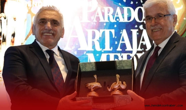 Ali İnci, "Sakarya’nın En İyi Siyasetçisi" Ödülüne Layık Görüldü