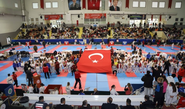 GAFFAR OKKAN’I ANMA ETKİNLİKLERİ KARATE TURNUVASI İLE SON BULDU