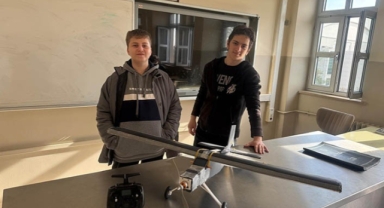 Model Uçak Hendek Semalarında 