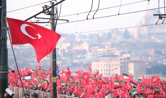 SAKARYA’DAN GALATA KÖPRÜSÜ’NE 3000 KİŞİ
