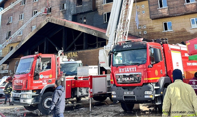 Sakarya itfaiyesi Kartalkaya'da yangına desteğe katıldı