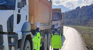 Sakarya Jandarma denetimlerine hız kesmeden devam ediyor 
