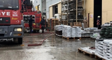 Söğütlü OSB'de fabrika yangını: 4 yaralı