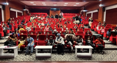 ÜCRETSİZ SİNEMA ETKİNLİKLERİ BÜYÜK İLGİ GÖRÜYOR