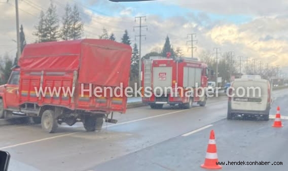 Hendek D-100'de kaza! Kamyonet bariyerlere çarptı