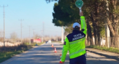 Jandarma trafikte göz açtırmıyor: 
