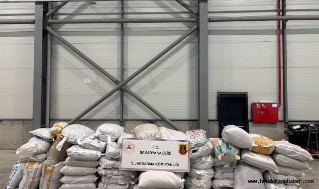 Jandarmadan Operasyon 3,5 ton kaçak kıyılmış tütün ele geçirildi