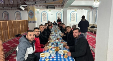 Hendek Çağlayan Mahallesi Gençleri İftarda Buluştu