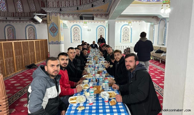 Hendek Çağlayan Mahallesi Gençleri İftarda Buluştu