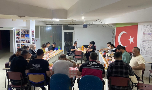 SAKARYA ARAMA KURTARMA EKİBİ (SAKE) ÜYELERİ İFTAR YEMEĞİNDE BULUŞTU
