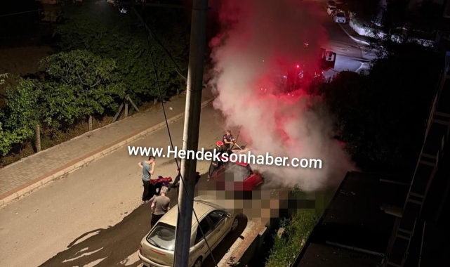 Hendek'te Otomobil gece yarısı alev aldı