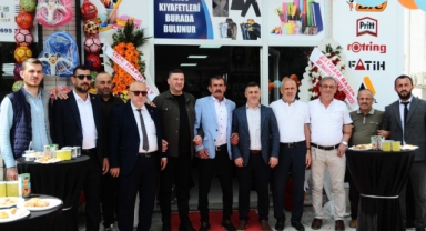 54 Okulcum Kırtasiye ve Okul Kıyafetleri Hizmete Açıldı