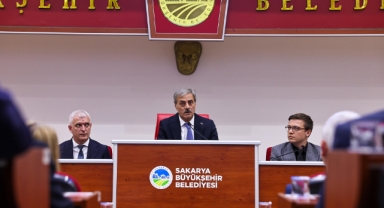 Başkan Alemdar’dan mecliste ‘icraat belediyeciliği’ vurgusu