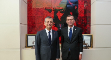 Curoğlu'ndan Özgür Özel’e yapılan saldırıya tepki