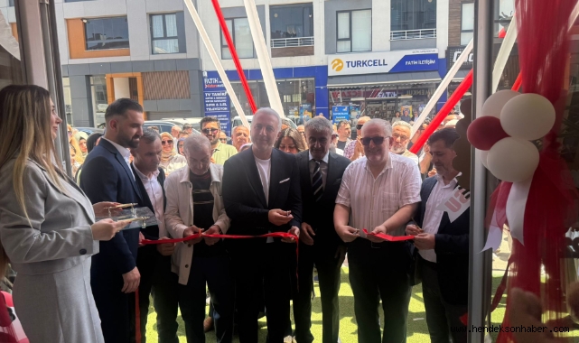 Ezgi ismailoğlu Eczanesi Hizmete Açıldı