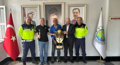 Şampiyon Hendek Veteranlar’dan Hendek Belediyesi’ne Ziyaret