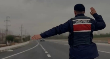 Yol kontrollerinde bin 145 kişiyi yakaladı