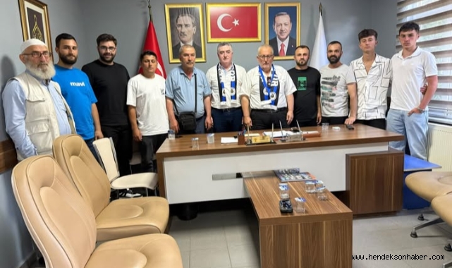 Çukur Taraftar Grubu,Ak Parti Hendek İlçe Teşkilatını Ziyaret Etti